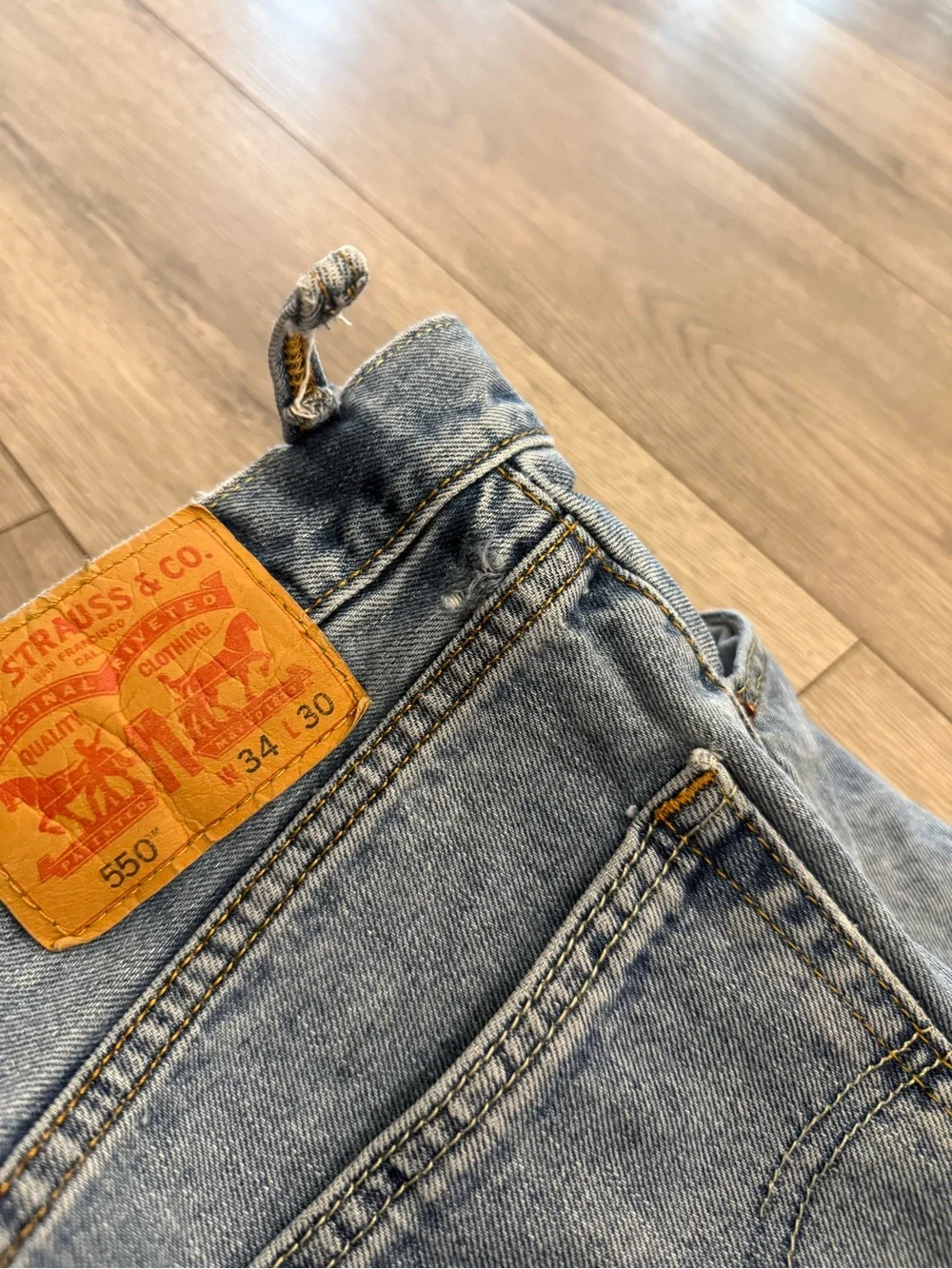 Levi 550 Relax Straight Vintage Light Wash 34x30 Men’s Denim Jean Pants
